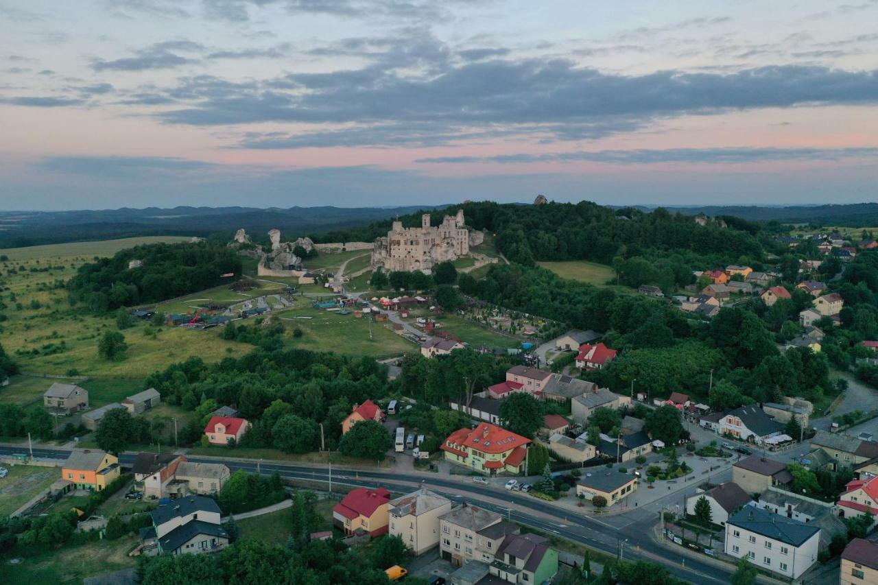 Gosciniec Pod Lilijka Hotel Podzamcze  Luaran gambar